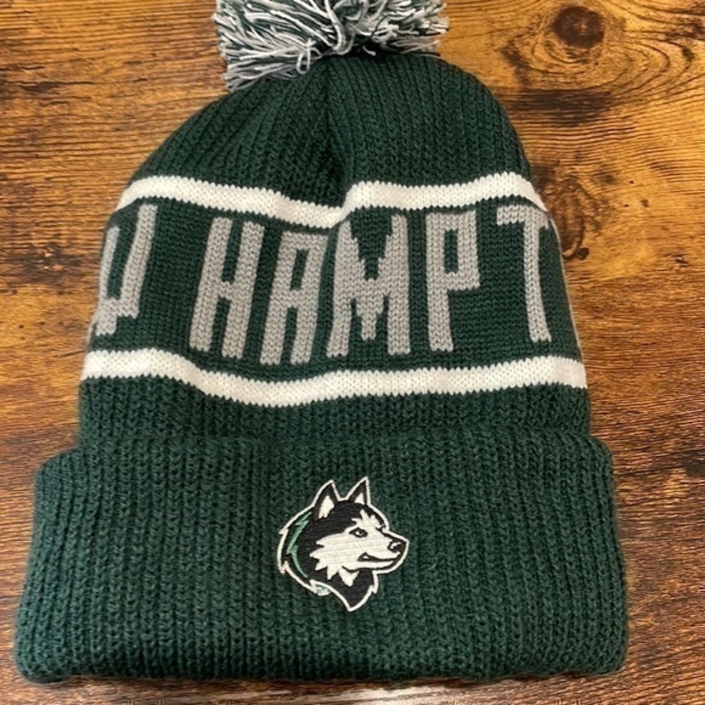 Winter  green wolf  New Hampton hat
